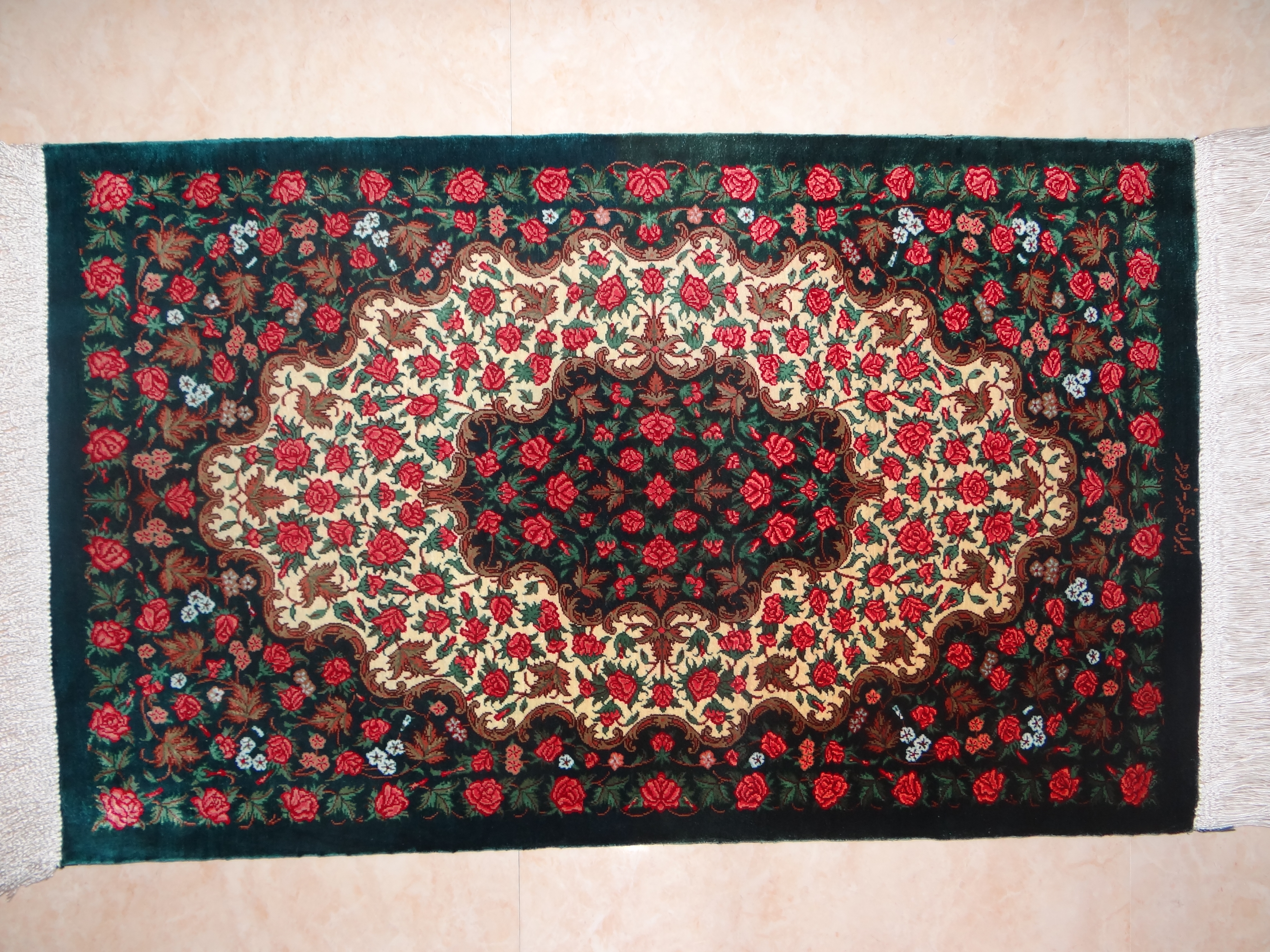 ペルシャ絨毯 シルク１００％ 手創り 91cmx152cm Y5 - www.onkajans.com